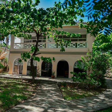 Coral Beach Resort Diani Beach Exterior foto