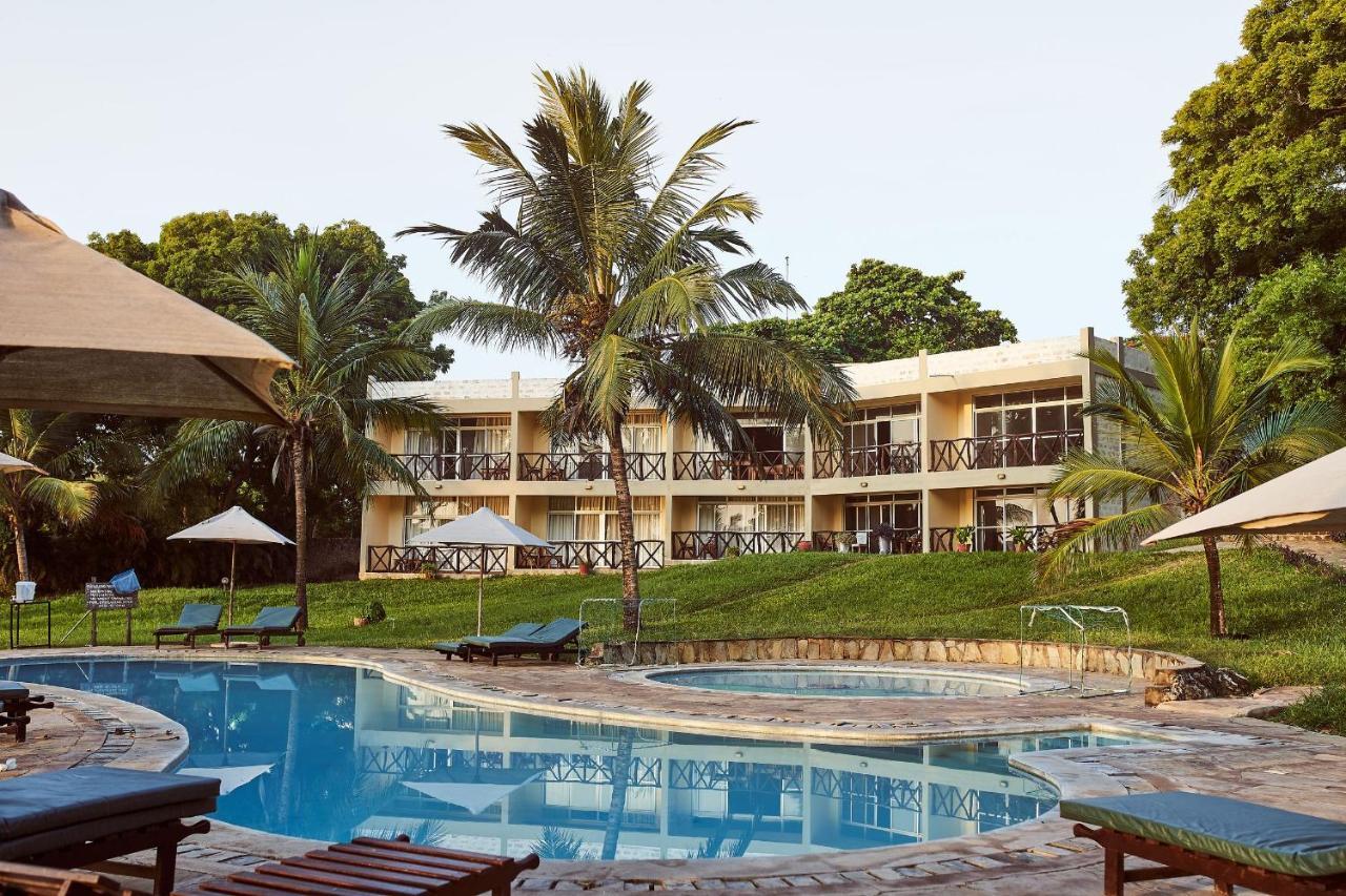 Coral Beach Resort Diani Beach Exterior foto